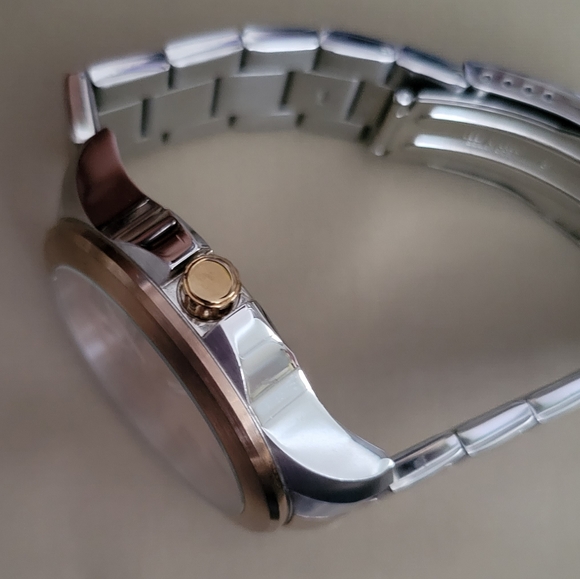 Men Watch - Picture 3 of 3